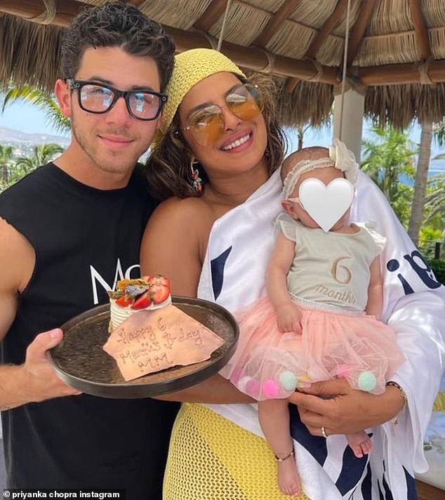Viajes: la actriz de 40 años, que está casada con la estrella del pop Nick Jonas y comparte con él a su hija Malti, explicó cómo está acostumbrada a viajar, ya que se movía mucho cuando era niña.
