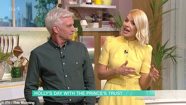 Salir temprano: Holly, de 42 años, apareció en el programa de desayuno de ITV junto con su coanfitrión Phillip, de 61 años, pero confirmó que dejaría el programa antes de lo habitual.