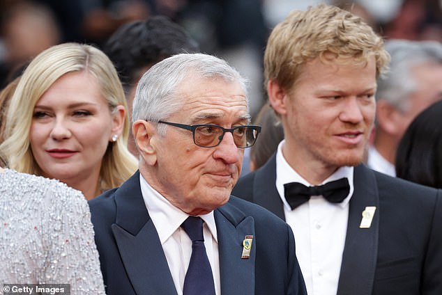 Coprotagonista: los actores de la lista A se unieron en la alfombra roja a Robert De Niro, 79, Leonardo DiCaprio, 48, y Martin Scorsese, 80.