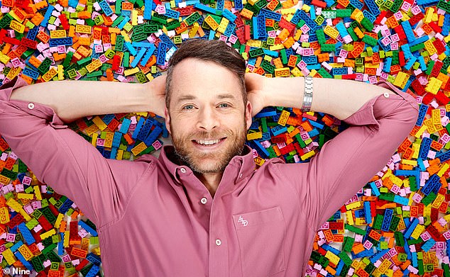 Se produce después de que se revelaran las estrellas mejor pagadas de Channel Nine, y el presentador de Lego Masters, Hamish Blake, encabezó la lista con su deslumbrante salario de siete cifras.