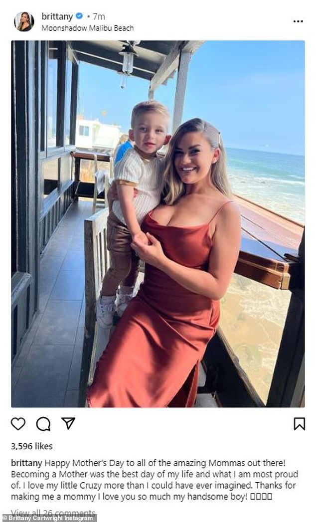 Mamá orgullosa: a principios de este mes, Brittany apareció en línea para compartir una foto con su hijo en el Día de la Madre.