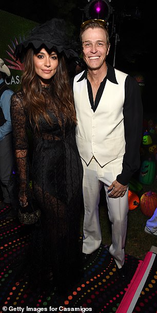 Pia y Patrick Whitesell asisten a la fiesta de Halloween de Casamigos 2019 el 25 de octubre de 2019 en una residencia privada en Beverly Hills