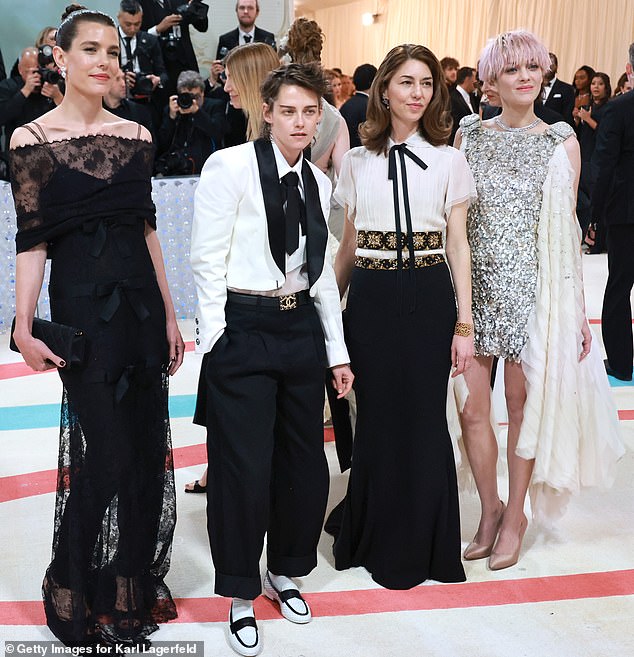 Poder estelar: Kristen fue una de las celebridades que vistió Chanel en la Met Gala de este año, junto con nombres como (desde la izquierda) Charlotte Casiraghi, Sofia Coppola y Marion Cotillard.