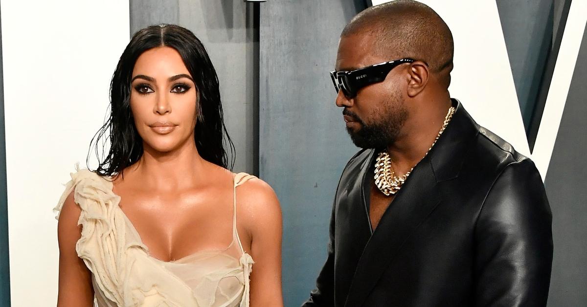 Kim Kardashian y Kanye West en la alfombra roja de la fiesta de los Oscar 2020 de Vanity Fair.