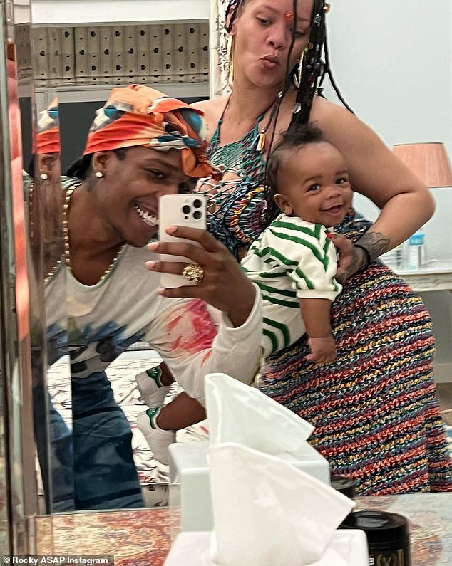 Familia: Rihanna y A$AP Rocky dieron la bienvenida a un hijo el año pasado en marzo y actualmente esperan su segundo hijo