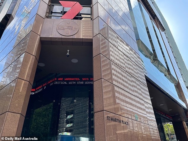 El logotipo de Channel Seven se muestra en su ubicación de Sydney CBD en Martin Place, pero toda la operación se trasladará a Eveleigh.